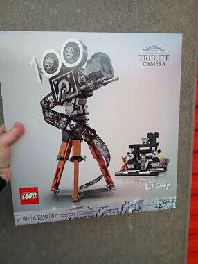 Lego Walt Disney Tribute Camera 43230